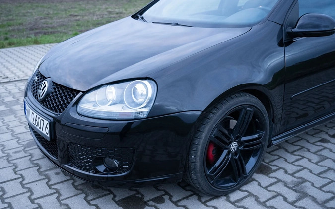 Volkswagen Golf cena 25500 przebieg: 131000, rok produkcji 2005 z Dębno małe 326